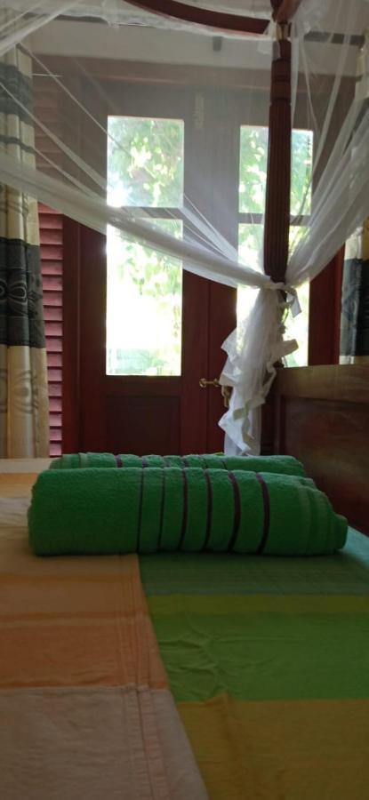 לינה וארוחת בוקר היקדואה Mandara Rest מראה חיצוני תמונה