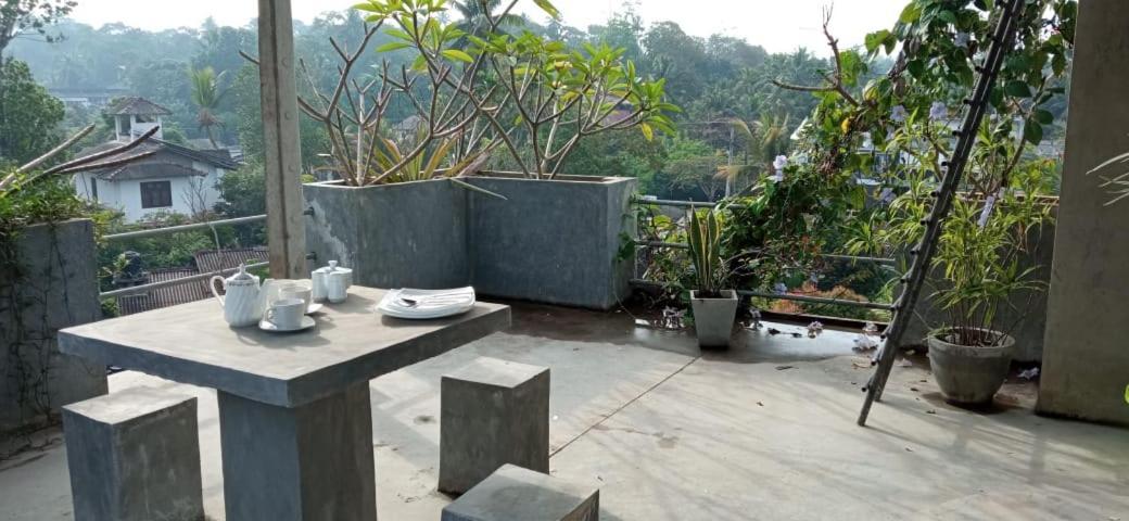 לינה וארוחת בוקר היקדואה Mandara Rest מראה חיצוני תמונה